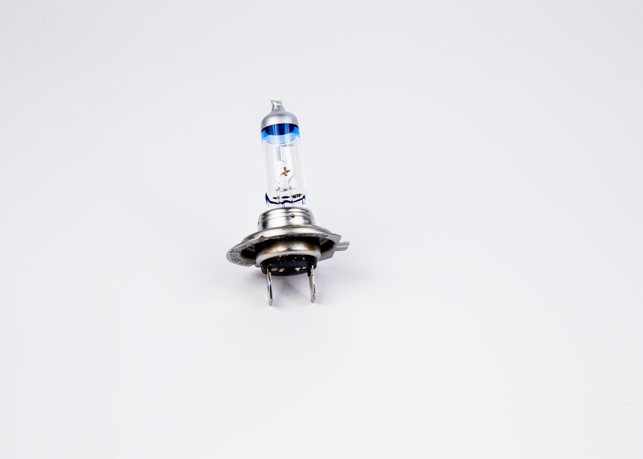 BOSCH Pære, fjernlys 1987301078 H7 for YAMAHA CITROËN PEUGEOT VOLVO DAF OPEL LANCIA VAUXHALL IVECO HYUNDAI VW BMW CHRYSLER TOYOTA MAN SMART MERCEDES-