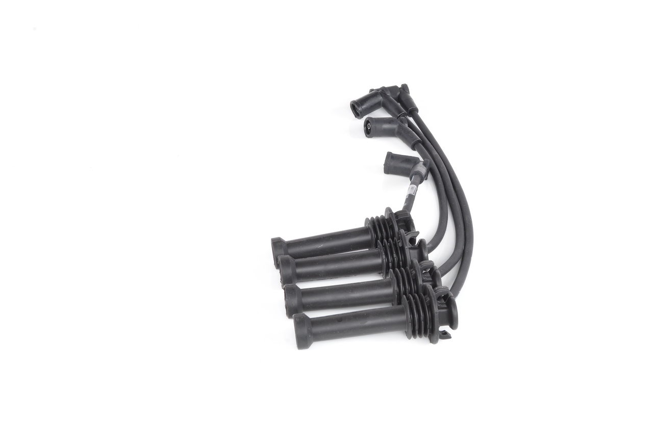 BOSCH Tændkabelsæt 0 986 357 141 for FORD