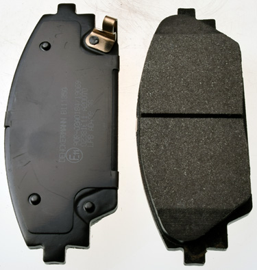 DENCKERMANN Bremseklodser B111350 foraksel for MAZDA