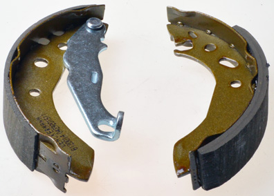 DENCKERMANN Bremsebakkesæt b120014 bagaksel for FORD MAZDA MITSUBISHI