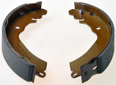 DENCKERMANN Bremsebakkesæt b120019 bagaksel for MITSUBISHI
