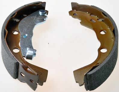 DENCKERMANN Bremsebakkesæt b120072 bagaksel for MITSUBISHI