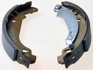 DENCKERMANN Bremsebakkesæt b120075 bagaksel for PEUGEOT
