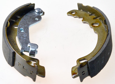 DENCKERMANN Bremsebakkesæt b120113 bagaksel for FORD FIAT