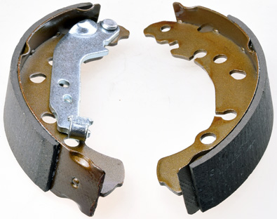 DENCKERMANN Bremsebakkesæt b120207 bagaksel for TOYOTA