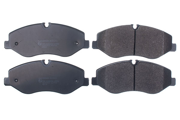 DENCKERMANN Bremseklodser B111371 foraksel for MERCEDES-BENZ