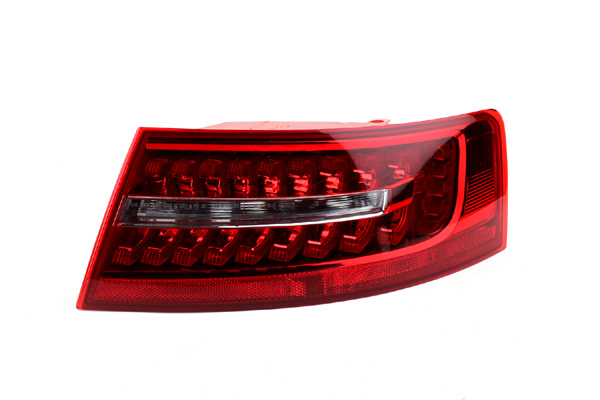 JOHNS Baglygte 1319883 LED højre for AUDI