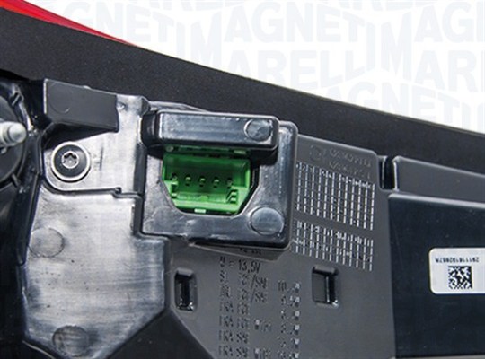 MAGNETI MARELLI Baglygte 715001133008 LED højre for AUDI