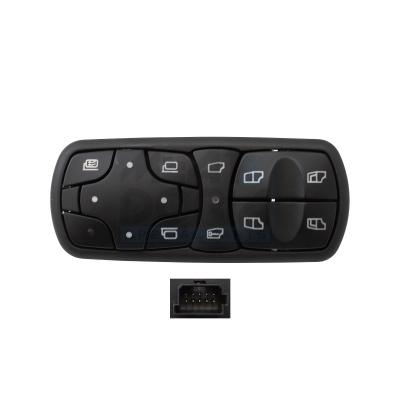 MEAT & DORIA 26692 foran til venstre for MERCEDES-BENZ