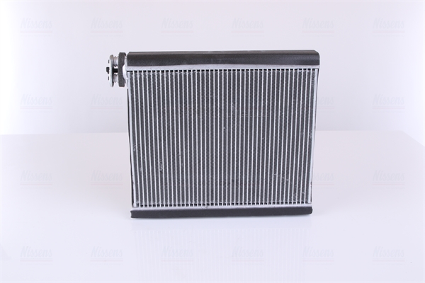 NISSENS Fordamper, klimaanlæg 92365 for LAND ROVER