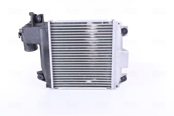 NISSENS Ladeluftkøler 961424 for TOYOTA