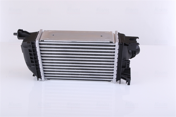 NISSENS Ladeluftkøler 961583 for NISSAN