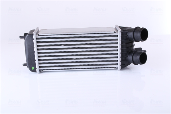 NISSENS Ladeluftkøler 96613 for PEUGEOT TOYOTA