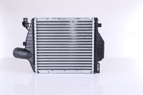 NISSENS Ladeluftkøler 96843 for MERCEDES-BENZ
