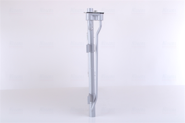 NISSENS Kondensor, klimaanlæg 940582 for NISSAN