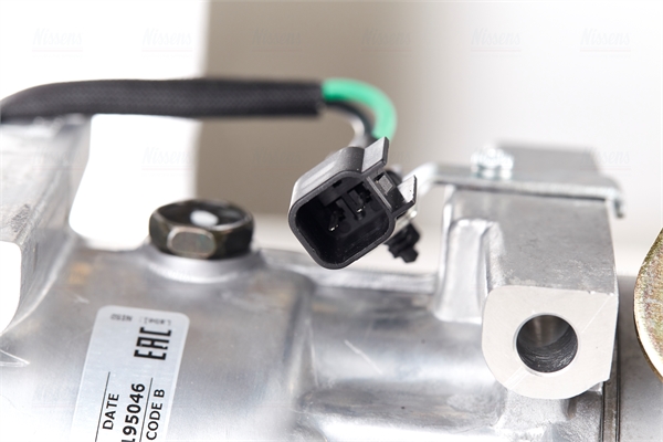 NISSENS Kompressor, klimaanlæg 890584 for VOLVO