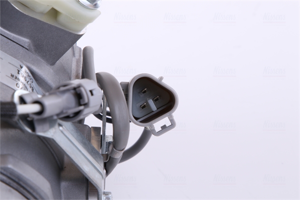 NISSENS Kompressor, klimaanlæg 890870 for TOYOTA