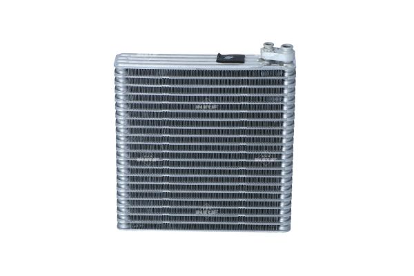 NRF Fordamper, klimaanlæg 36114 for TOYOTA