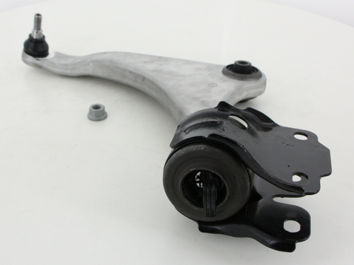 TRISCAN Bærearm, hjulophæng 850027542 for VOLVO