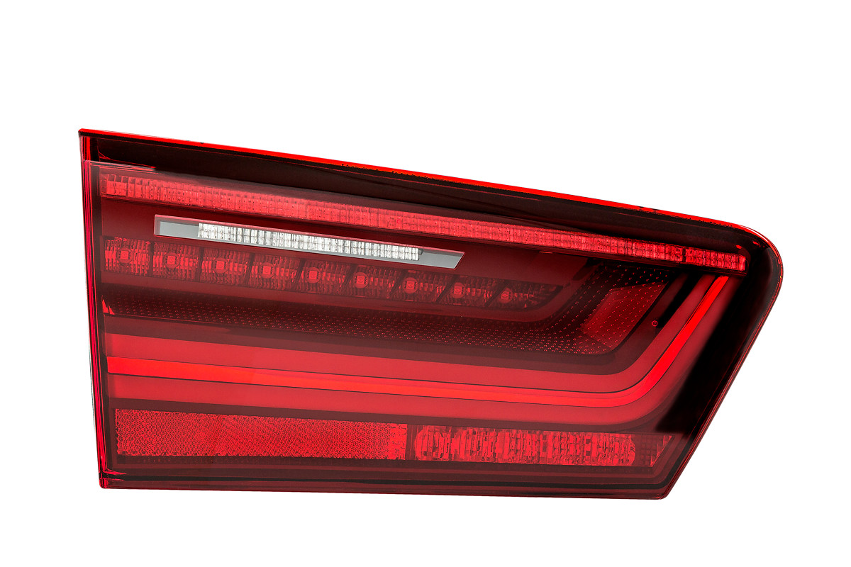 VALEO Baglygte 047020 venstre for AUDI