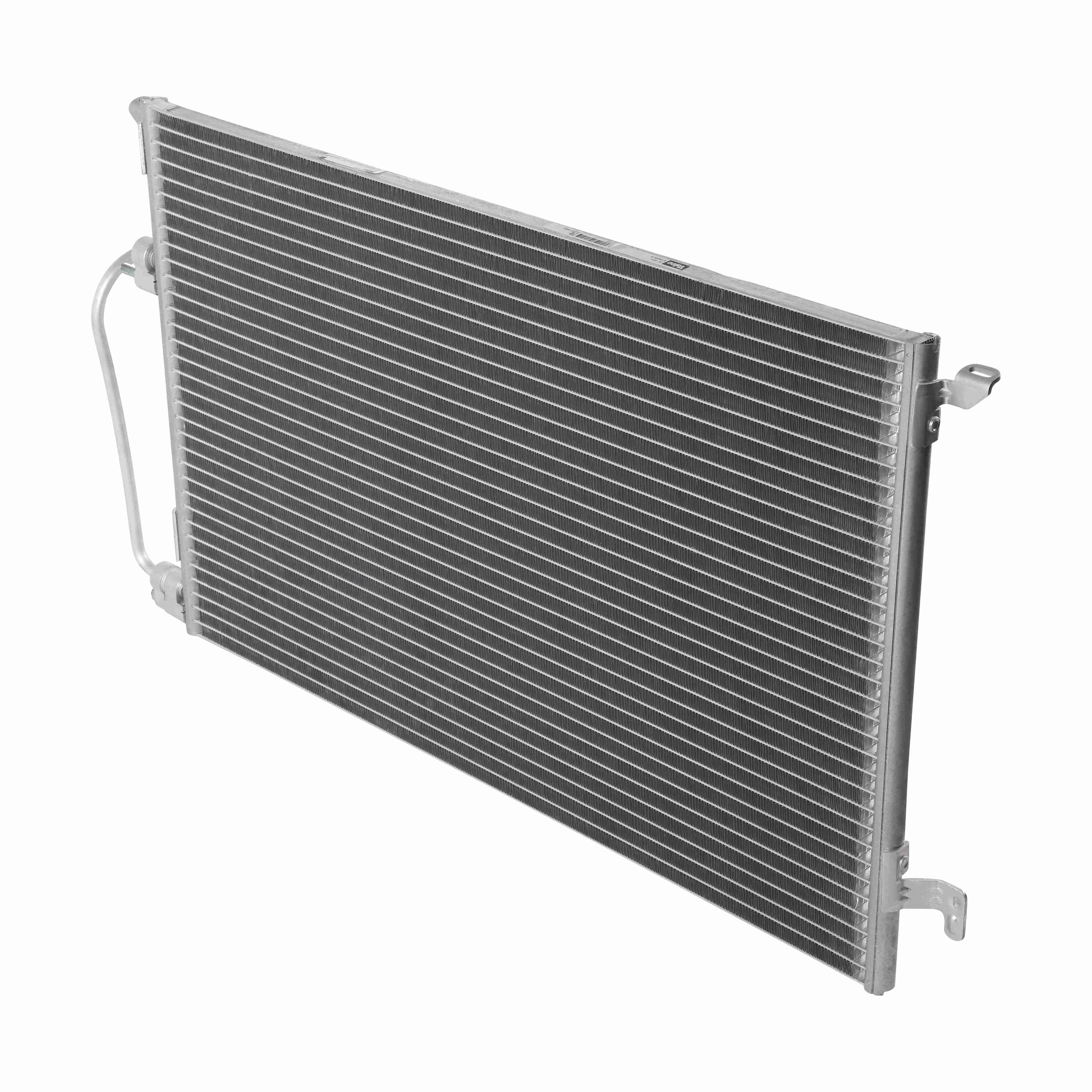 VALEO Kondensor, klimaanlæg 817712 for SAAB CADILLAC