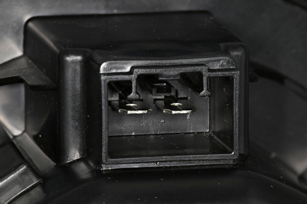 VALEO Kabineblæser 884506 foran for FORD
