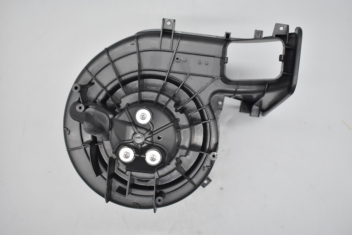 VALEO Kabineblæser 884679 foran for SAAB