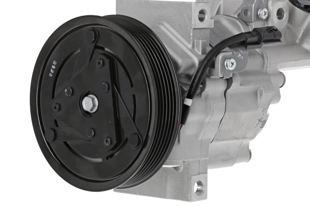 VALEO Kompressor, klimaanlæg 813756 for NISSAN DACIA