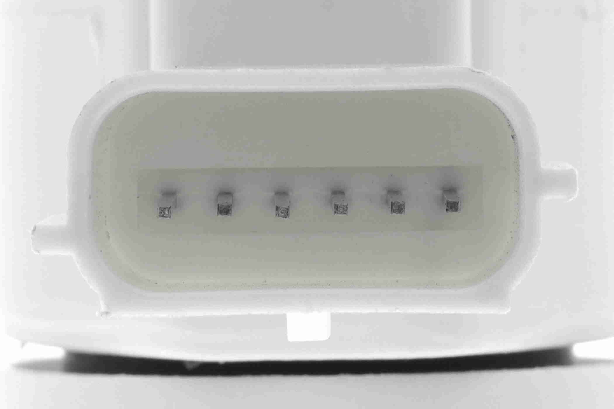 VEMO Stoplyskontakt v33730098 for BUICK