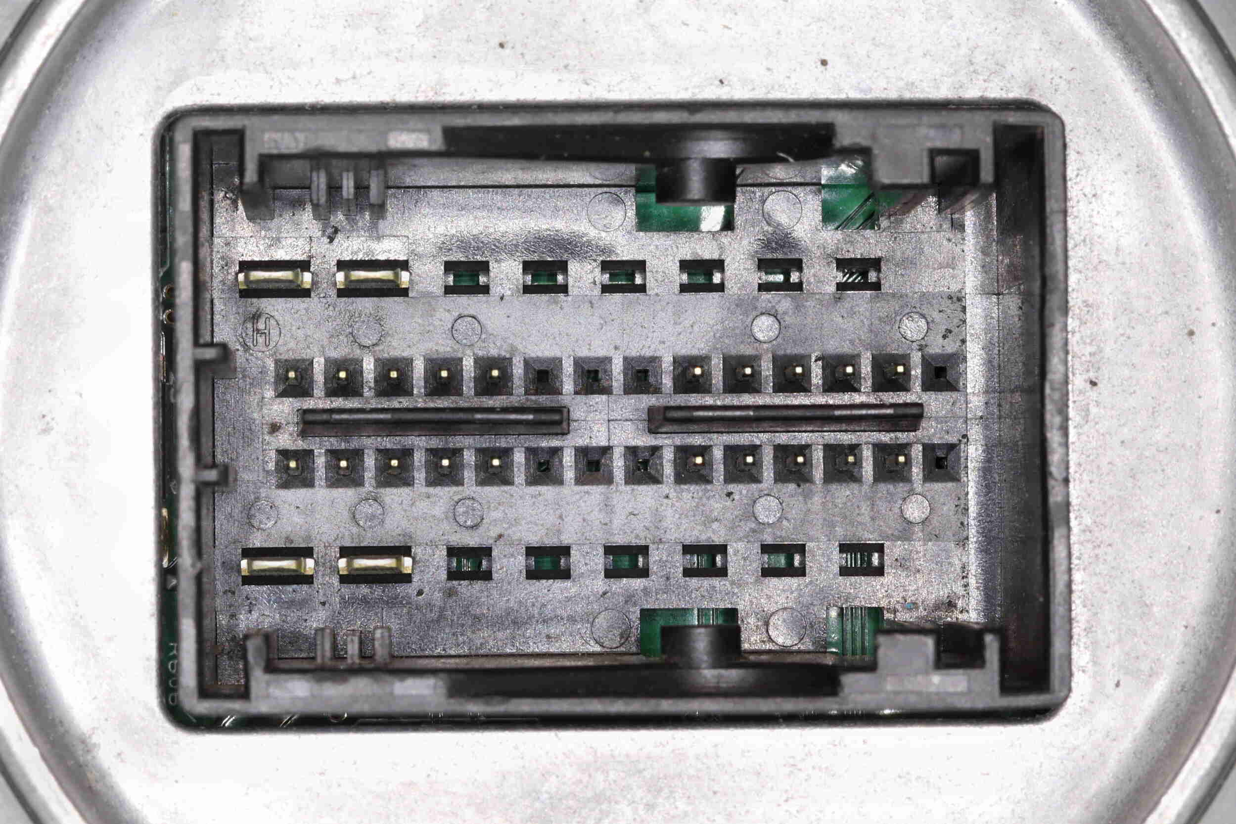 VEMO Styreenhed, belysning v10730356 højre for AUDI