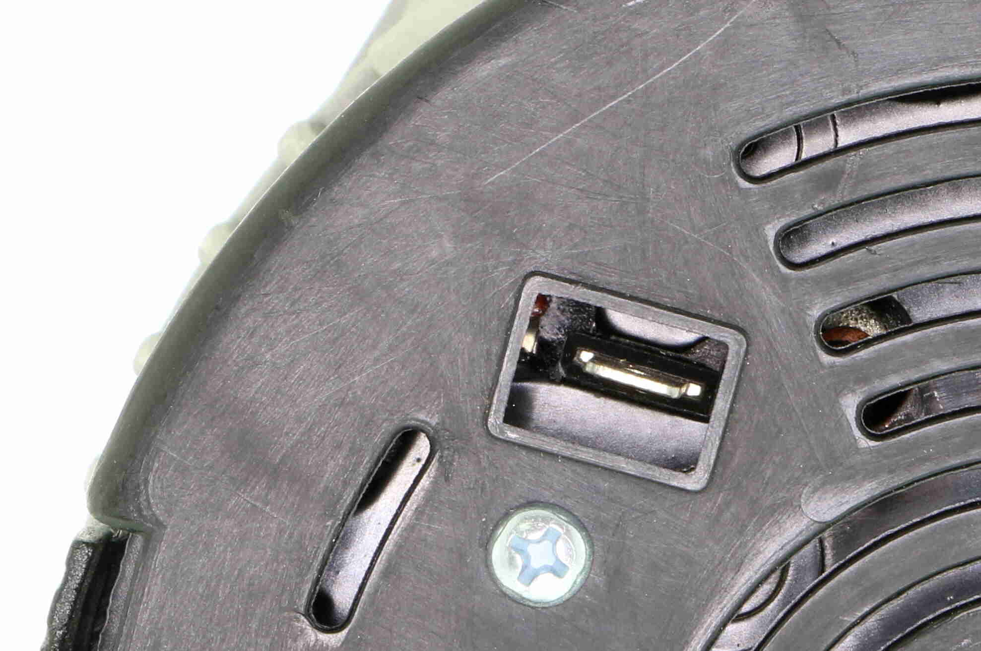 VEMO Generator V30-13-37990 for GINETTA MERCEDES-BENZ SSANGYONG NISSAN DACIA